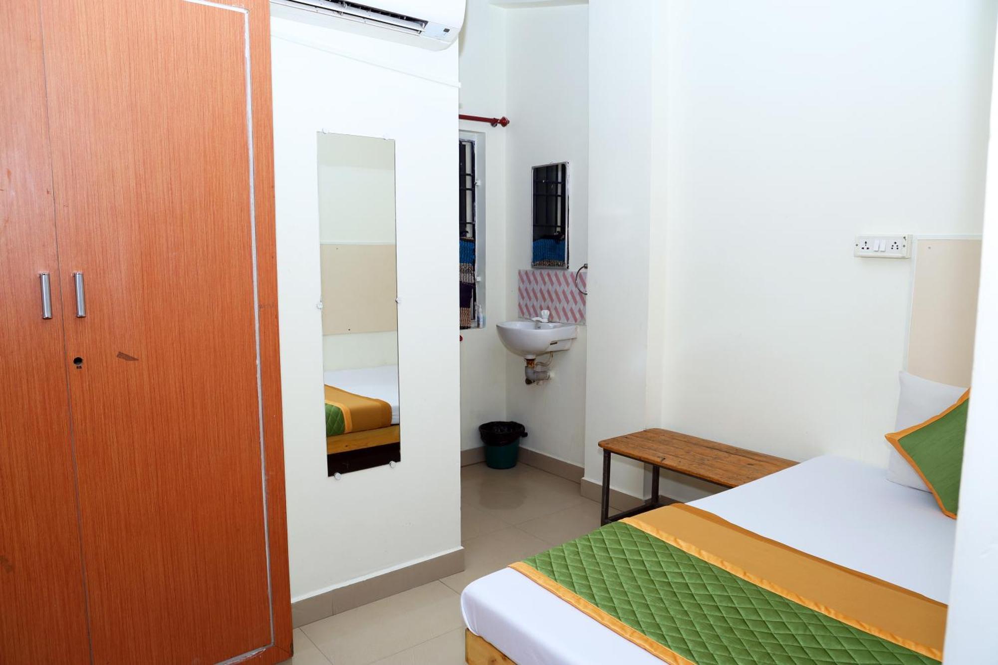 Royal Green Airport Transit Accommodation Madras Buitenkant foto